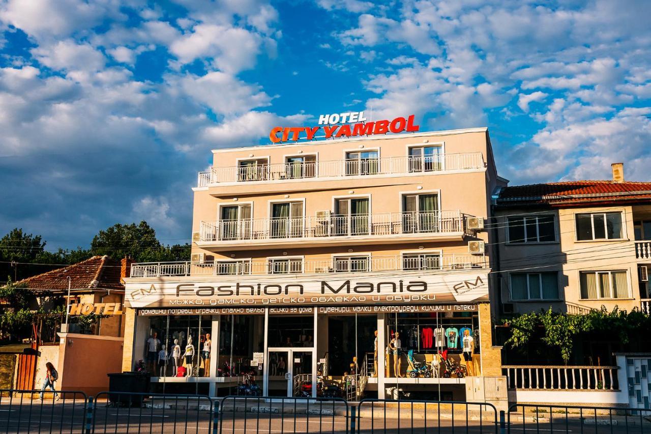 Family Hotel - City Hotel Yambol Exterior foto
